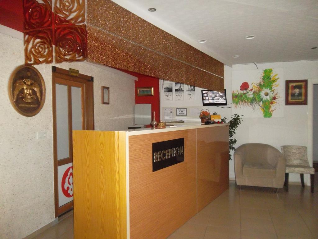 Konak Hotel Mut Esterno foto