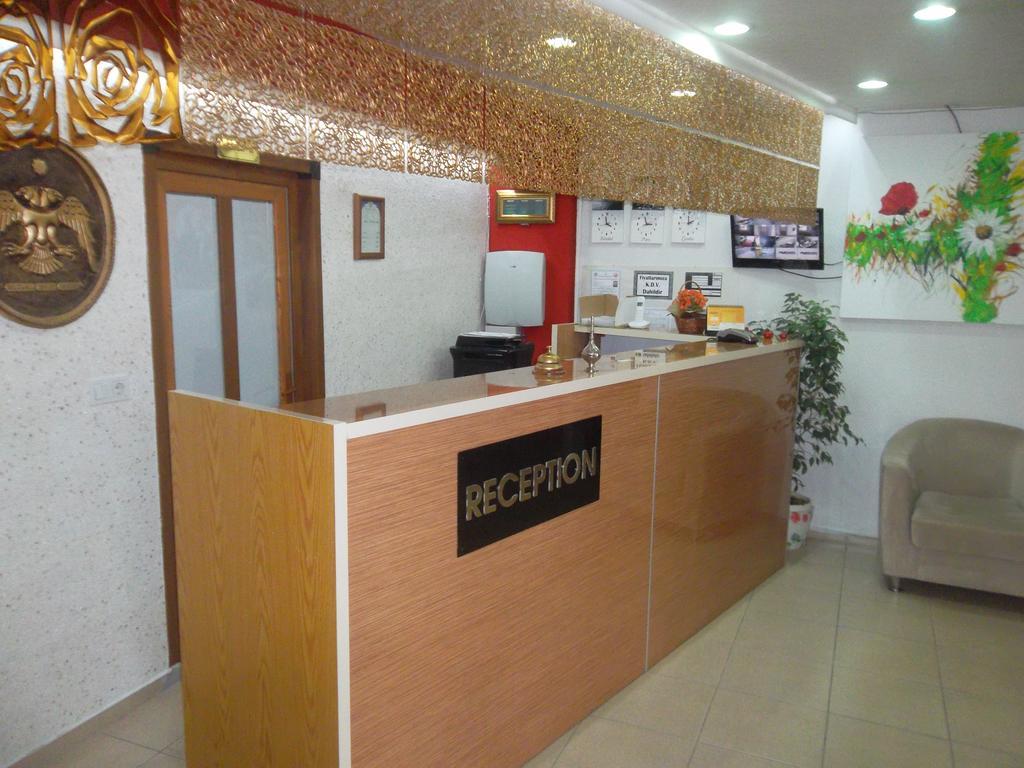 Konak Hotel Mut Esterno foto